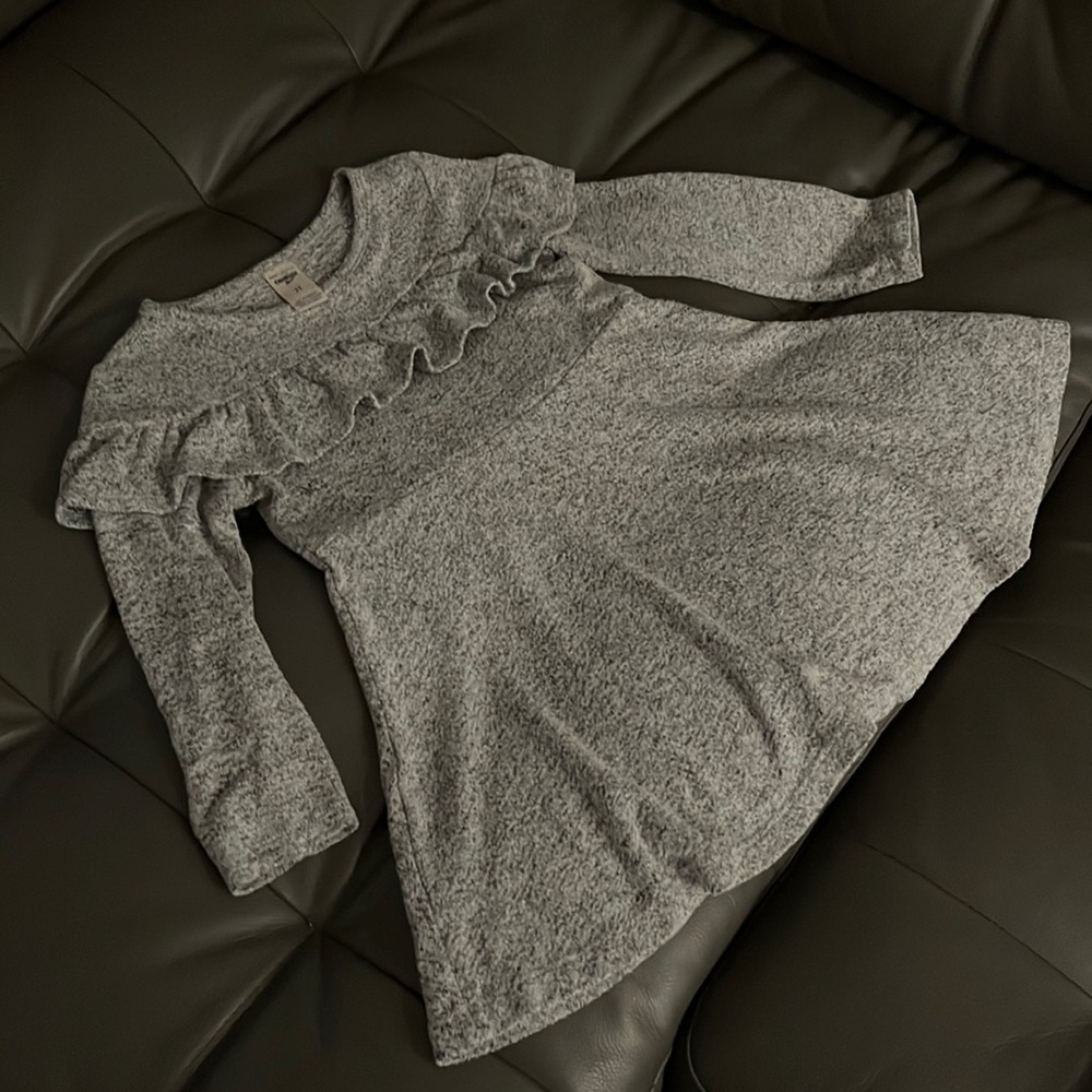 Kids dress, color grey size 2T good condition
